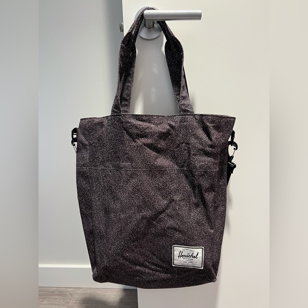 Hershel shoulder tote